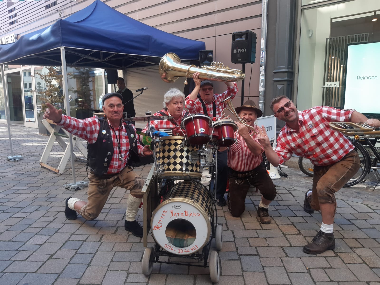 Read more about the article Oktoberfest mit Wirtshausblech